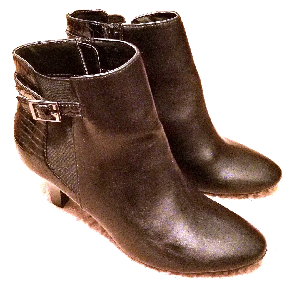 Black Leather Ankle Booties Sz 8